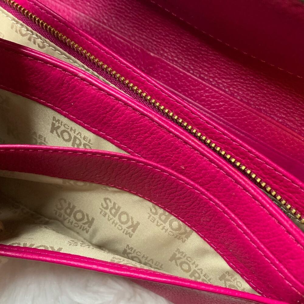 Michael Kors Pink Wallet - Picture 8 of 8